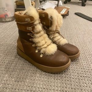 Ugg Viki waterproof shearling boot